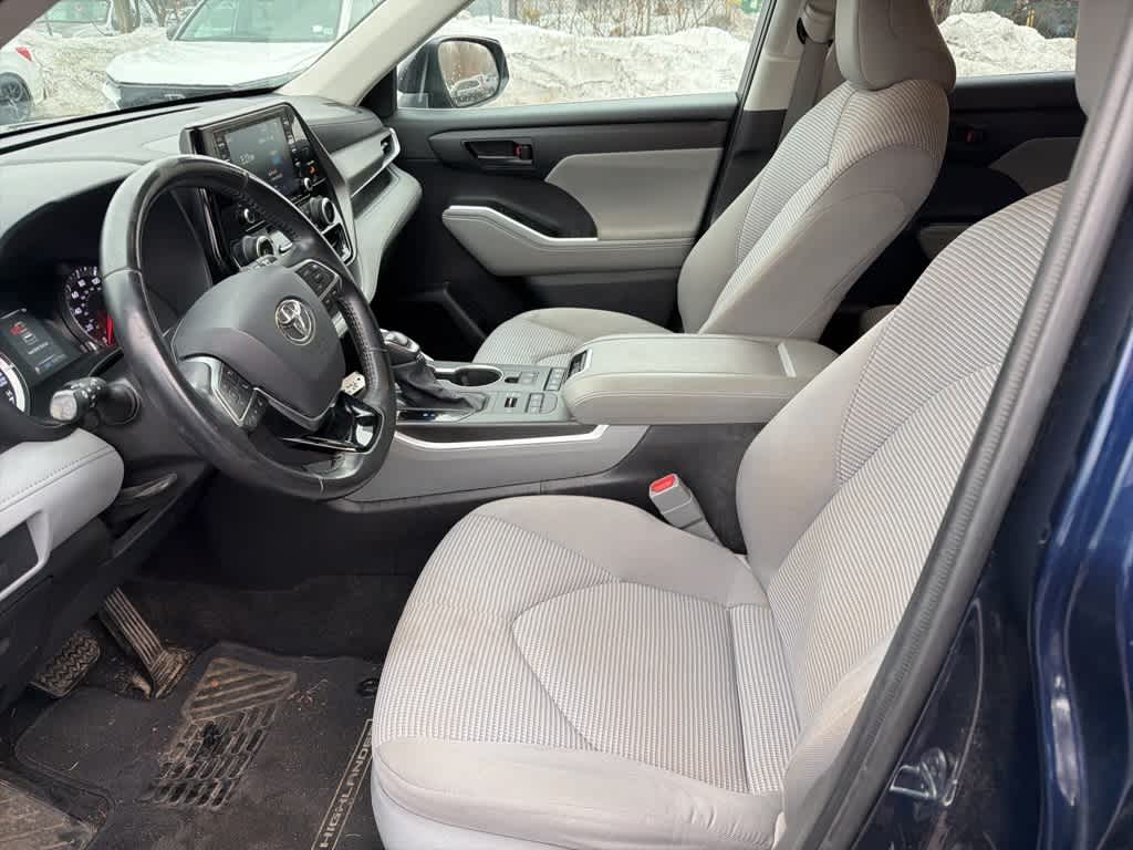 Thumbnail: 2021 Toyota Highlander - 27