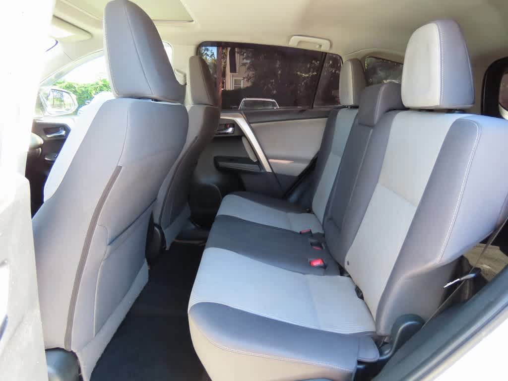 Thumbnail: 2015 Toyota RAV4 - 14