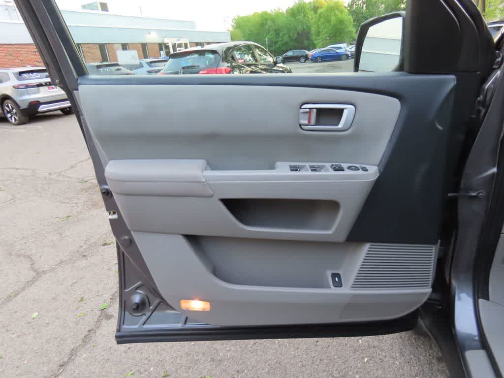 Thumbnail: 2015 Honda Pilot - 18