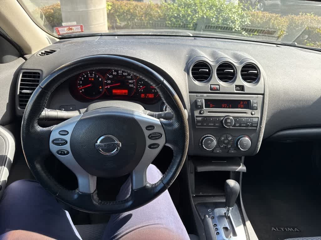 Thumbnail: 2009 Nissan Altima - 15