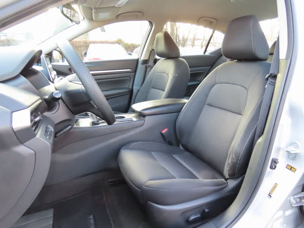 Thumbnail: 2022 Nissan Altima - 11