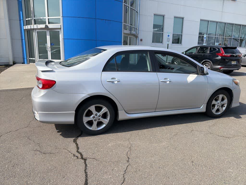 Thumbnail: 2011 Toyota Corolla - 14