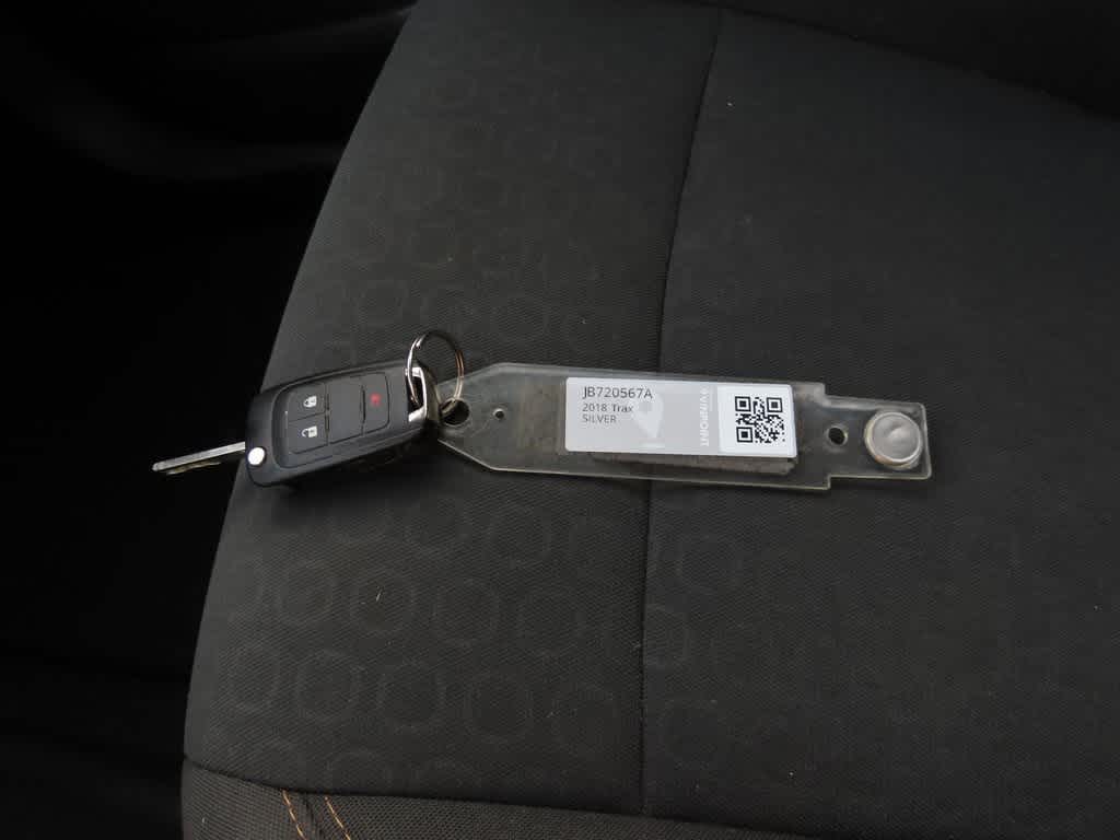 Thumbnail: 2018 Chevrolet Trax - 24