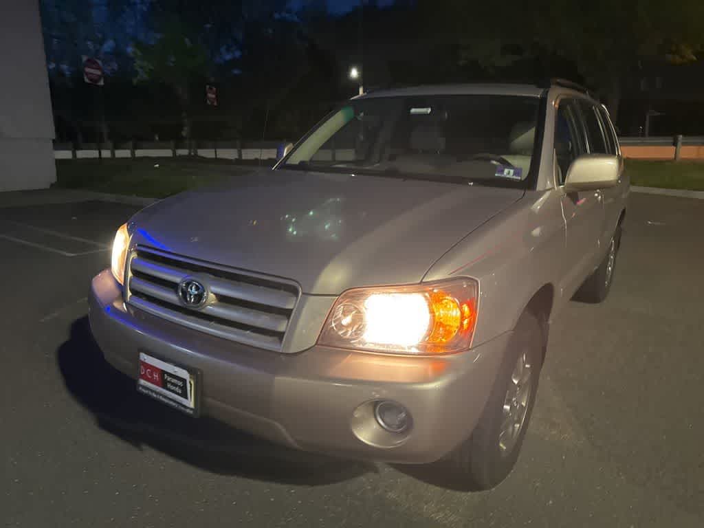 Thumbnail: 2004 Toyota Highlander - 5