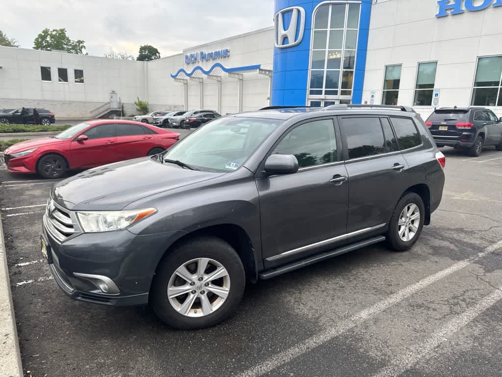 Thumbnail: 2013 Toyota Highlander - 6