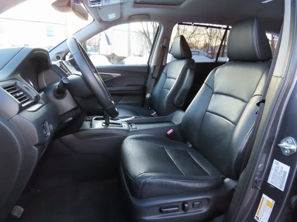 Thumbnail: 2020 Honda Pilot - 14