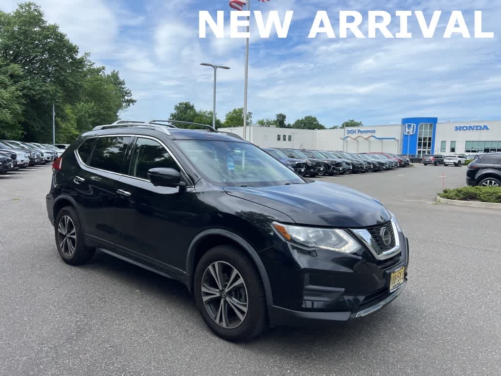 Thumbnail: 2020 Nissan Rogue - 3