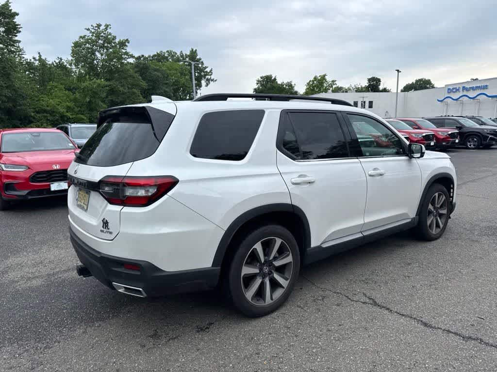 Thumbnail: 2023 Honda Pilot - 11