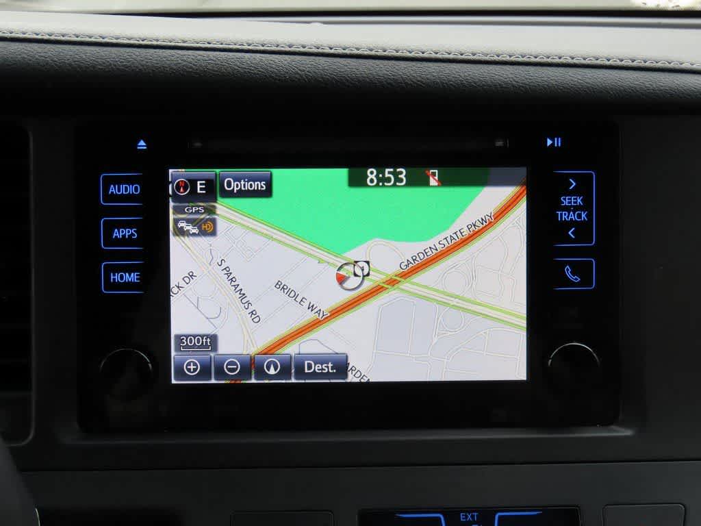 Thumbnail: 2017 Toyota Sienna - 20