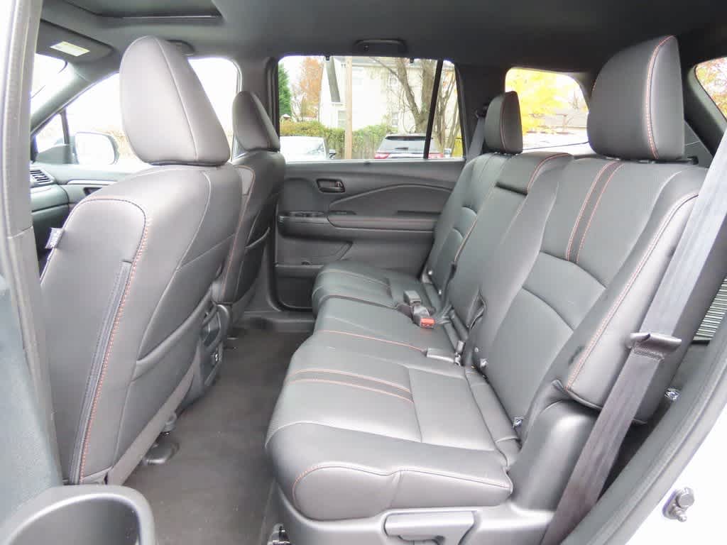 Thumbnail: 2022 Honda Passport - 13