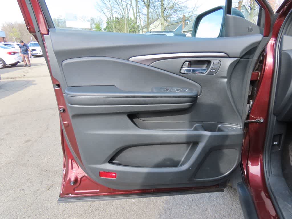 Thumbnail: 2020 Honda Passport - 15