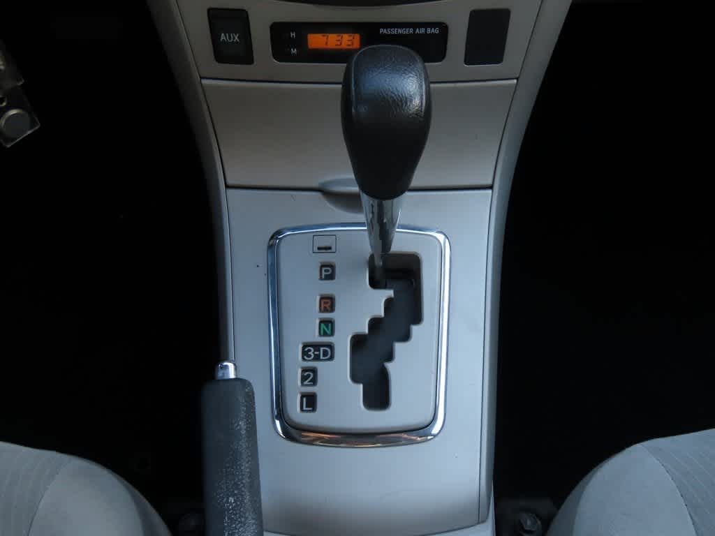 2011 Toyota Corolla LE 19