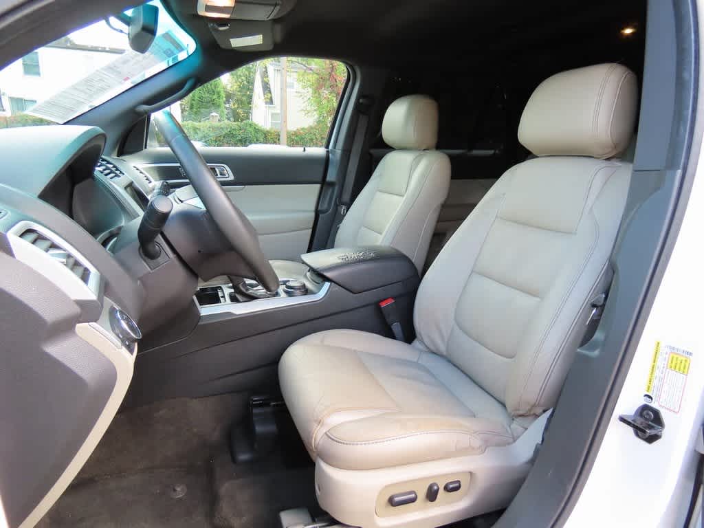 Thumbnail: 2015 Ford Explorer - 13
