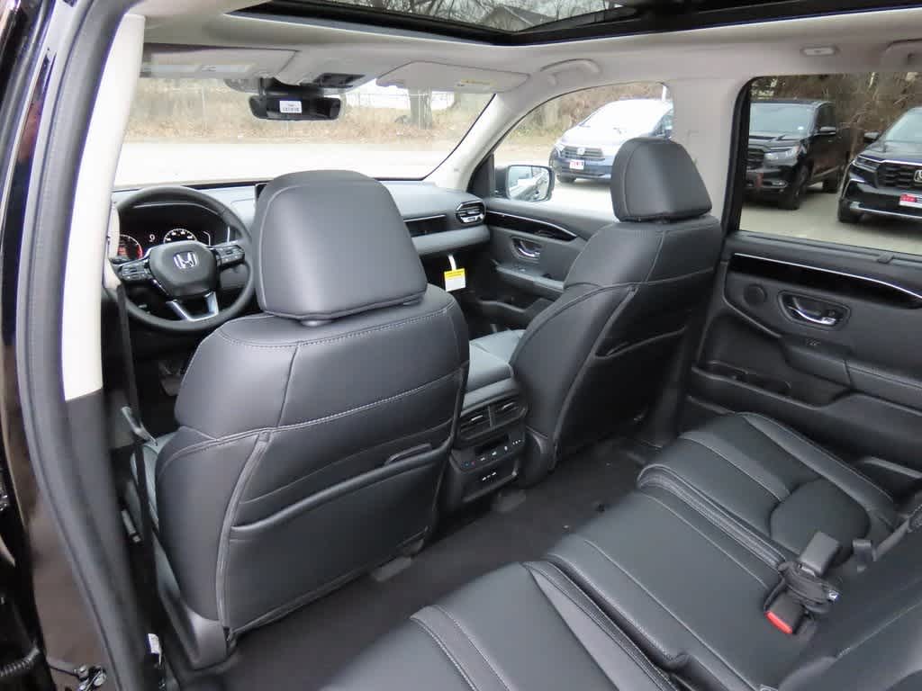 Thumbnail: 2025 Honda Pilot - 16