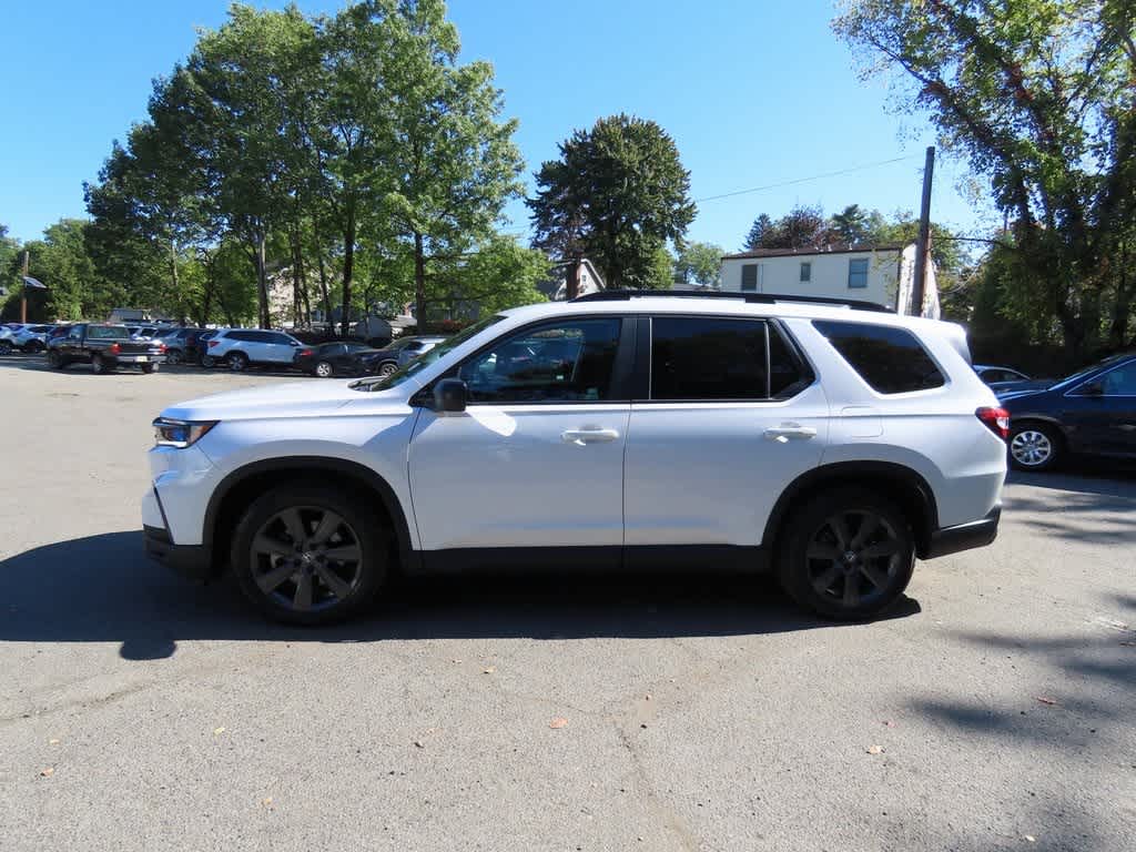 Thumbnail: 2023 Honda Pilot - 3