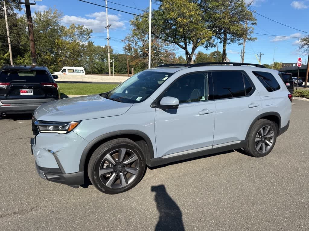 Thumbnail: 2023 Honda Pilot - 3