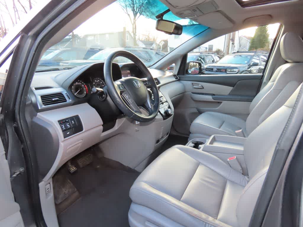 Thumbnail: 2011 Honda Odyssey - 2