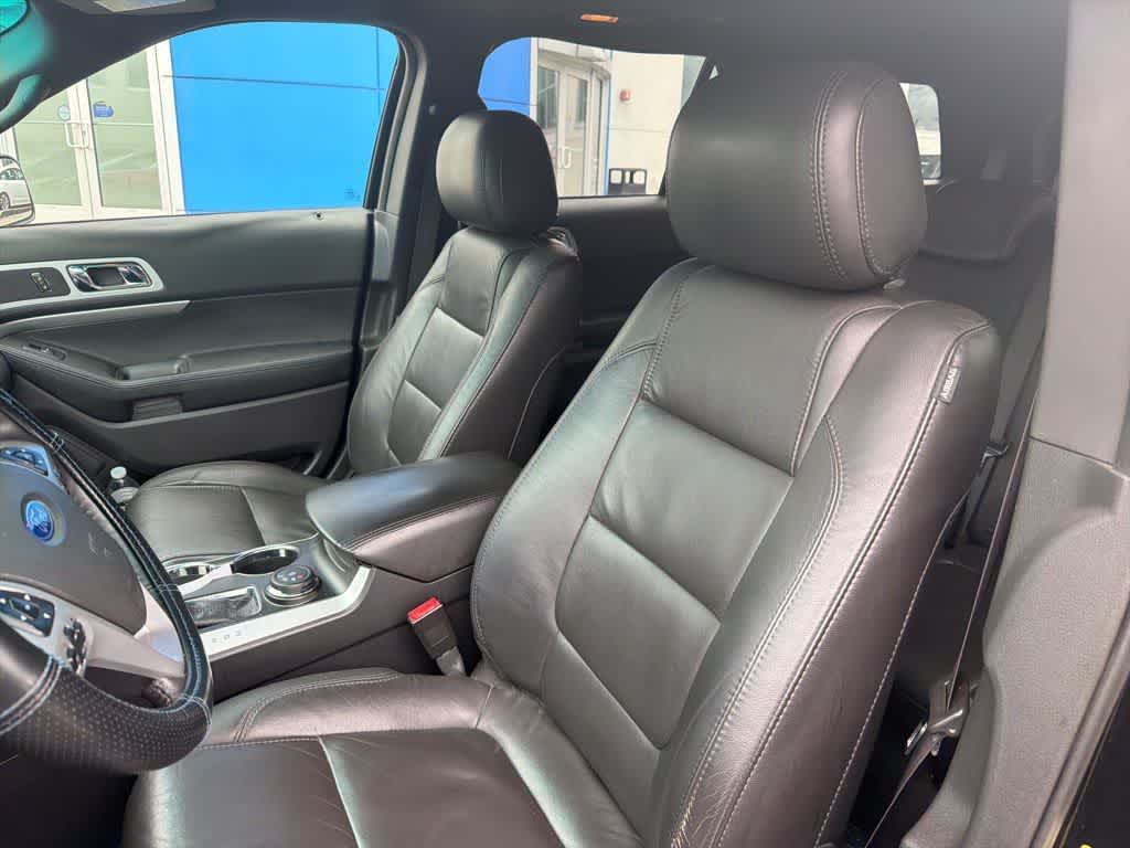 Thumbnail: 2015 Ford Explorer - 21