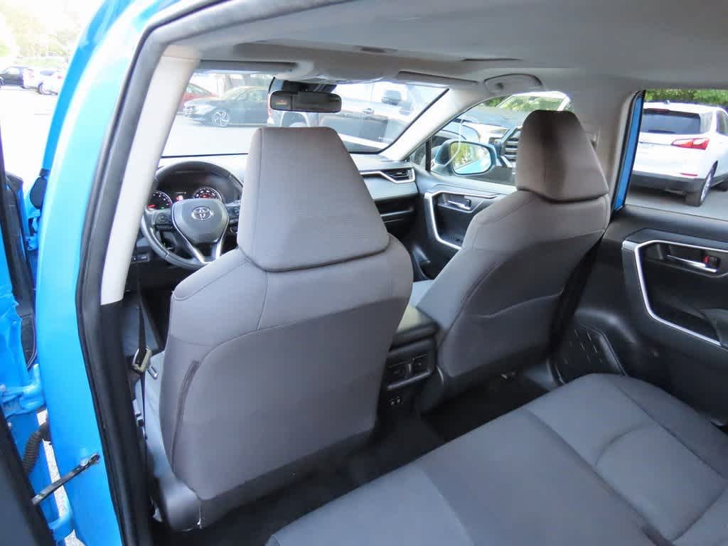 Thumbnail: 2019 Toyota RAV4 - 14