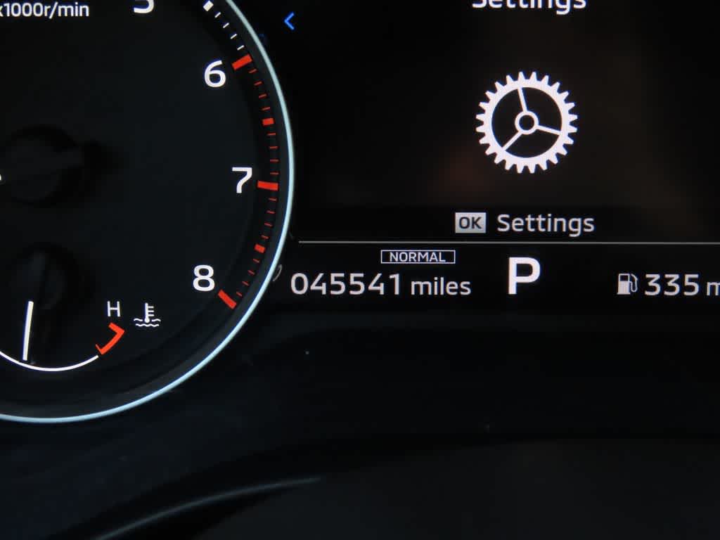 Thumbnail: 2024 Mitsubishi Outlander - 27