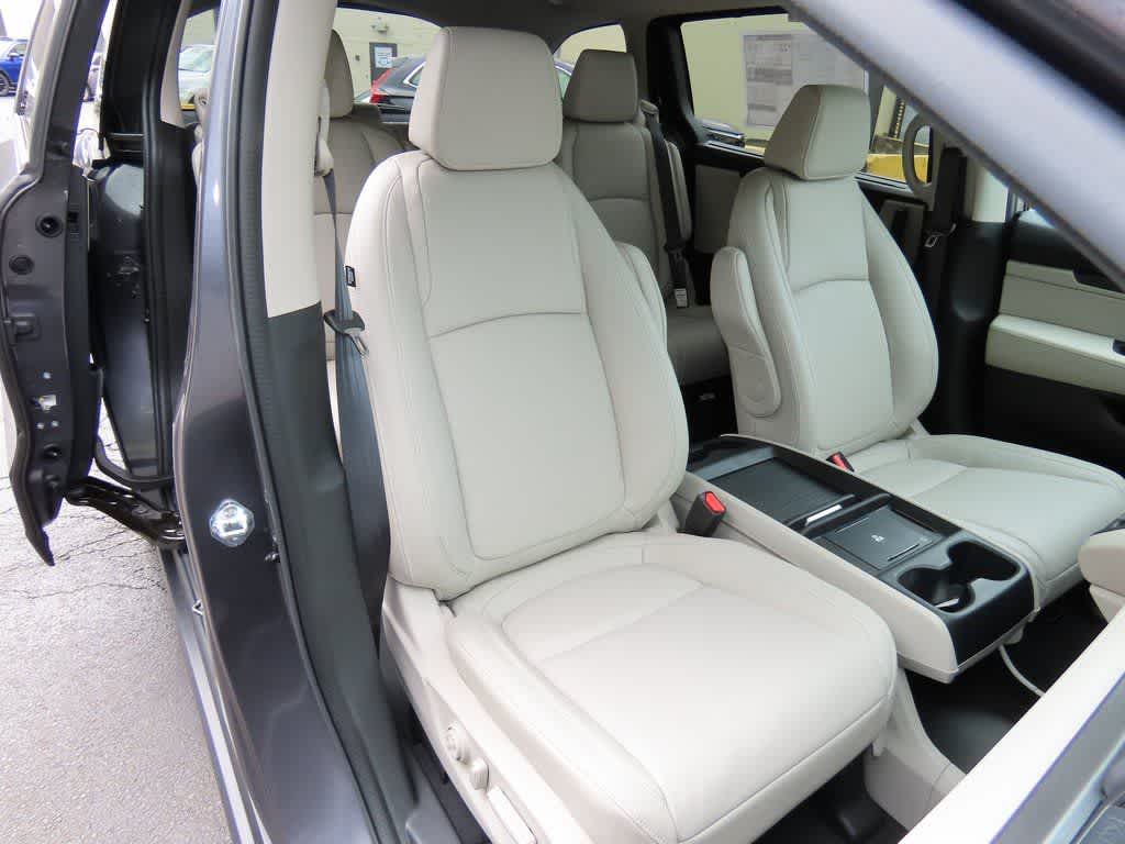 Thumbnail: 2026 Honda Odyssey - 17