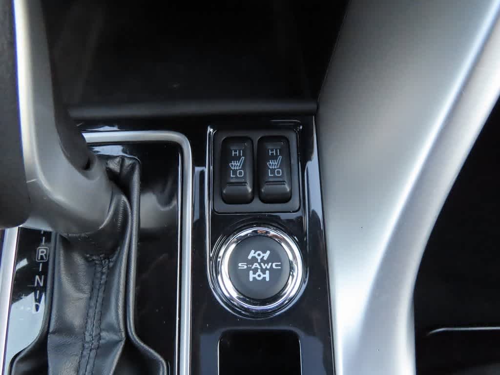 Thumbnail: 2022 Mitsubishi Eclipse Cross - 24