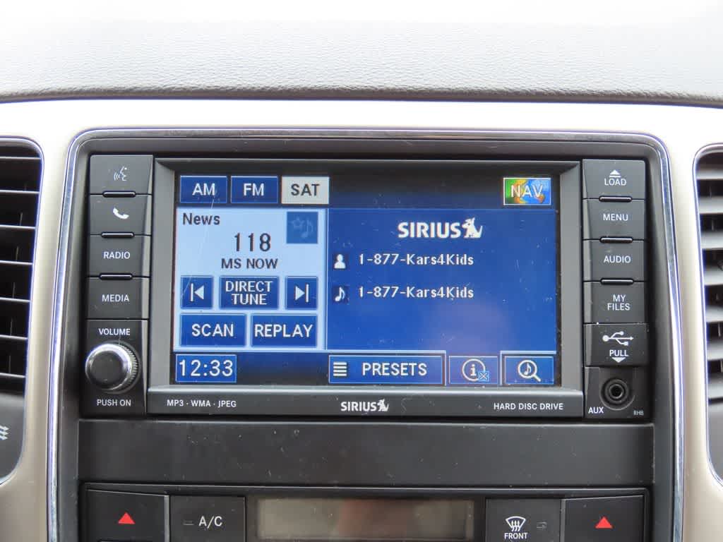 Thumbnail: 2011 Jeep Grand Cherokee - 21