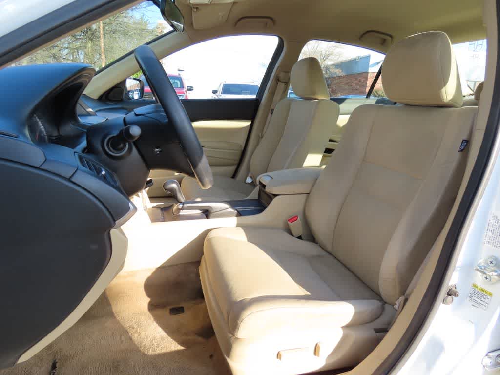 Thumbnail: 2011 Honda Accord - 11