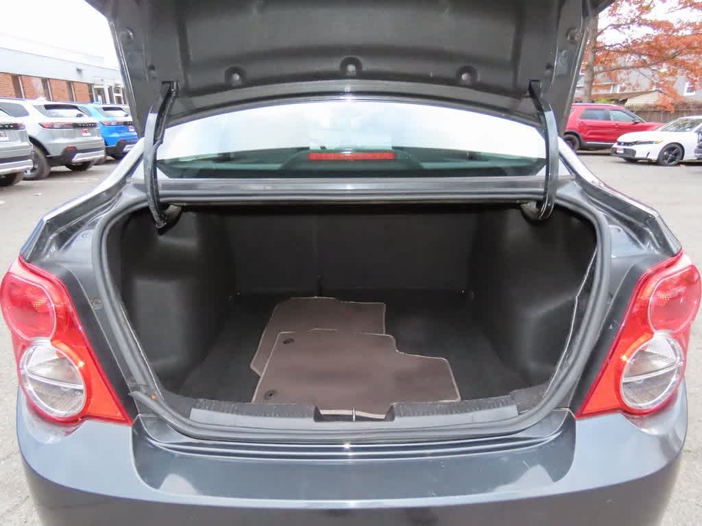 Thumbnail: 2014 Chevrolet Sonic - 10