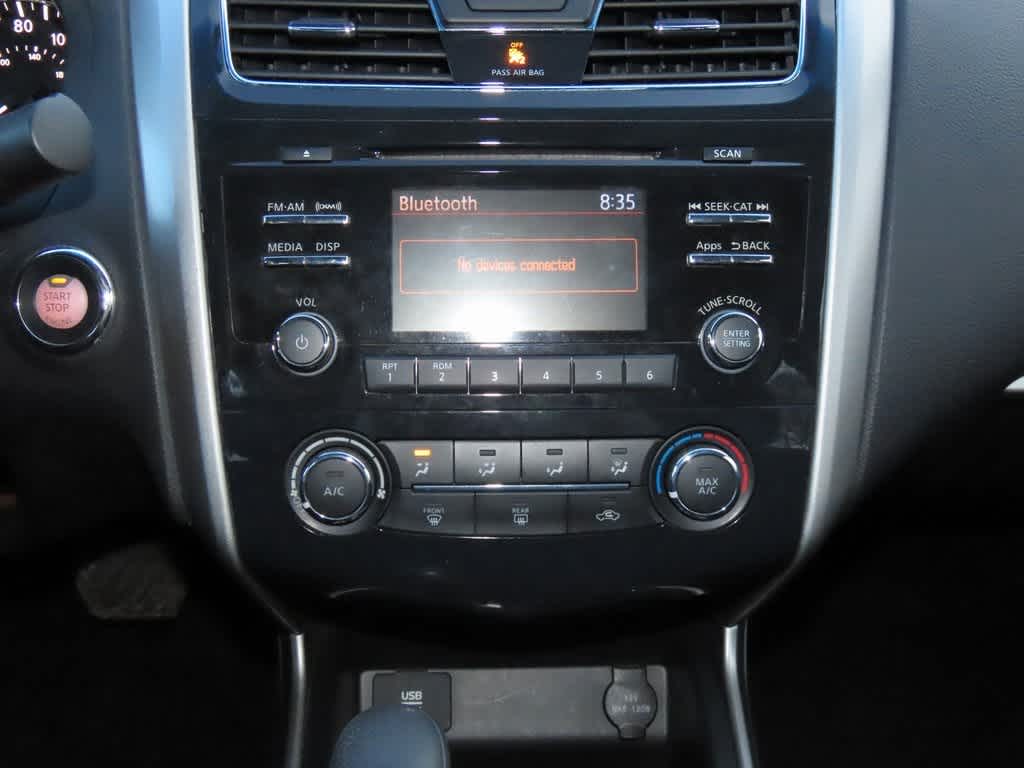 Thumbnail: 2015 Nissan Altima - 20