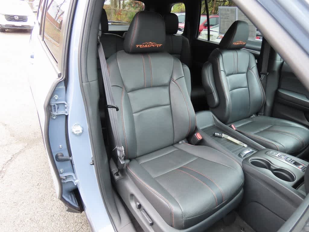 Thumbnail: 2022 Honda Passport - 16