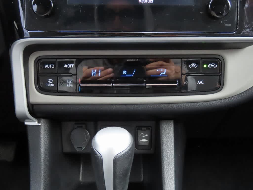 Thumbnail: 2019 Toyota Corolla - 19