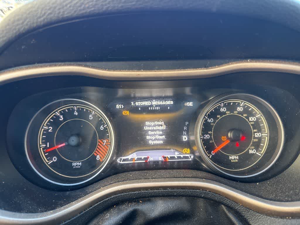 Thumbnail: 2015 Jeep Cherokee - 19