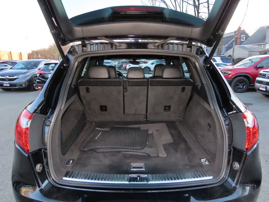 Thumbnail: 2012 Porsche Cayenne - 10