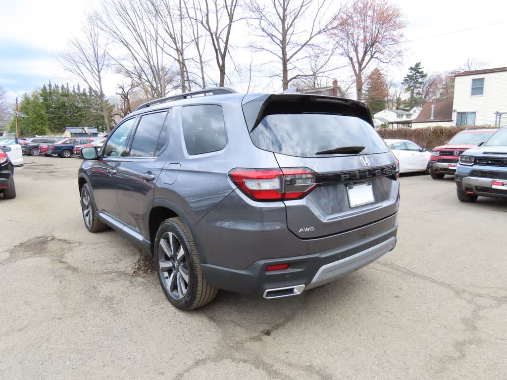 Thumbnail: 2023 Honda Pilot - 4