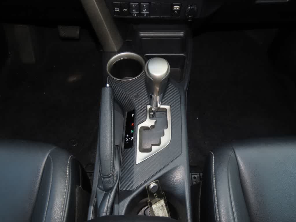 Thumbnail: 2015 Toyota RAV4 - 25