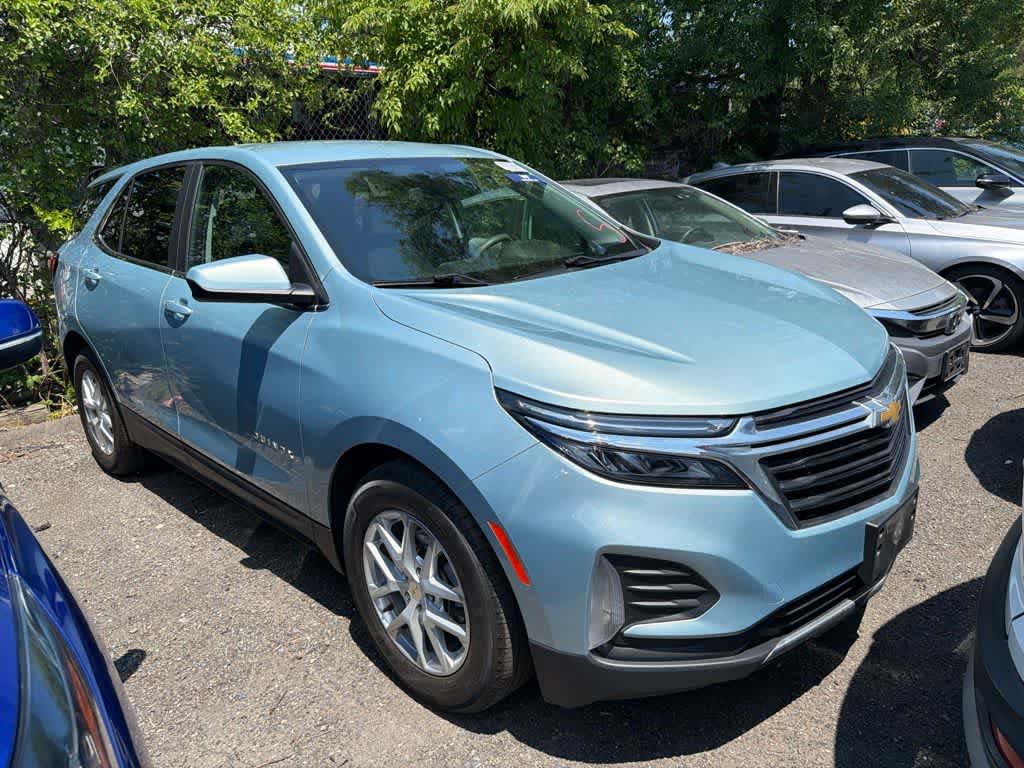 Thumbnail: 2022 Chevrolet Equinox - 4