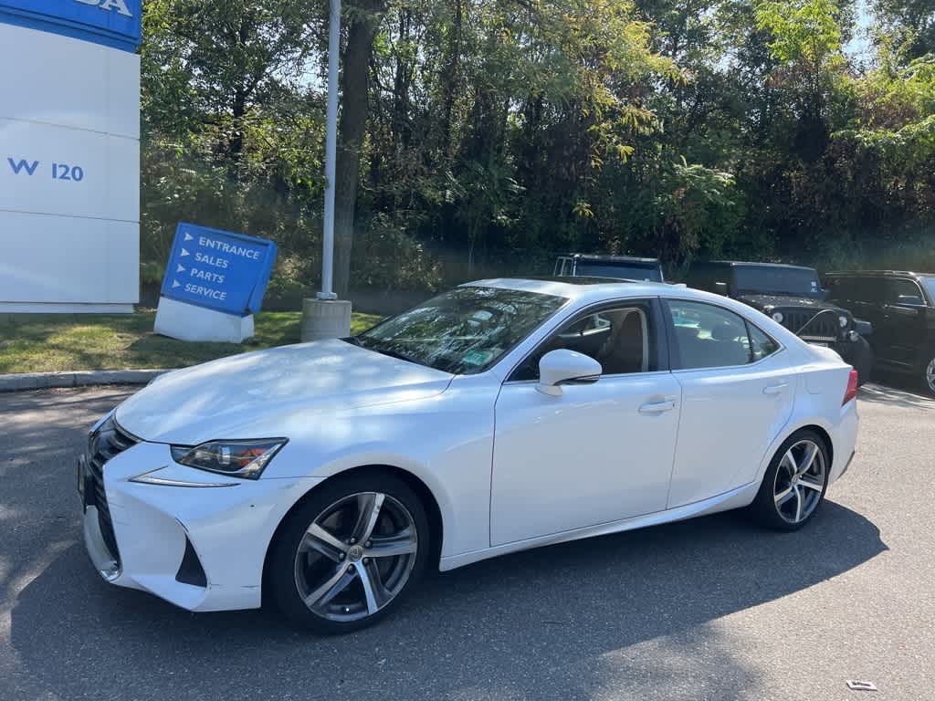 Thumbnail: 2017 Lexus IS - 13