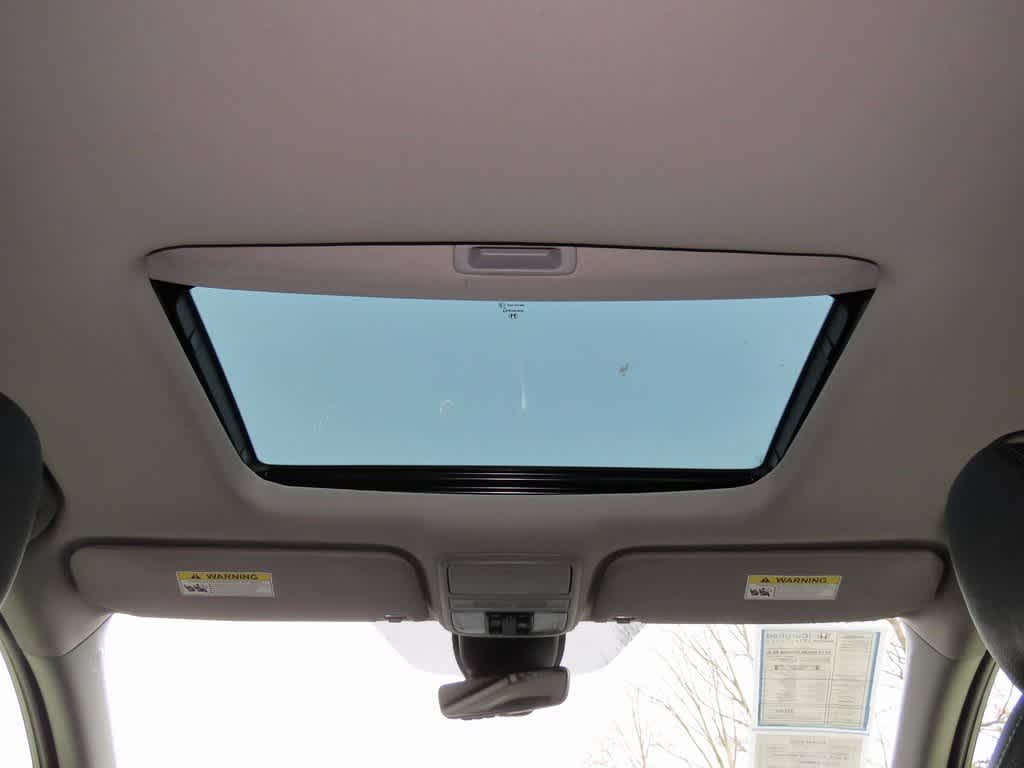 Thumbnail: 2023 Honda Odyssey - 24