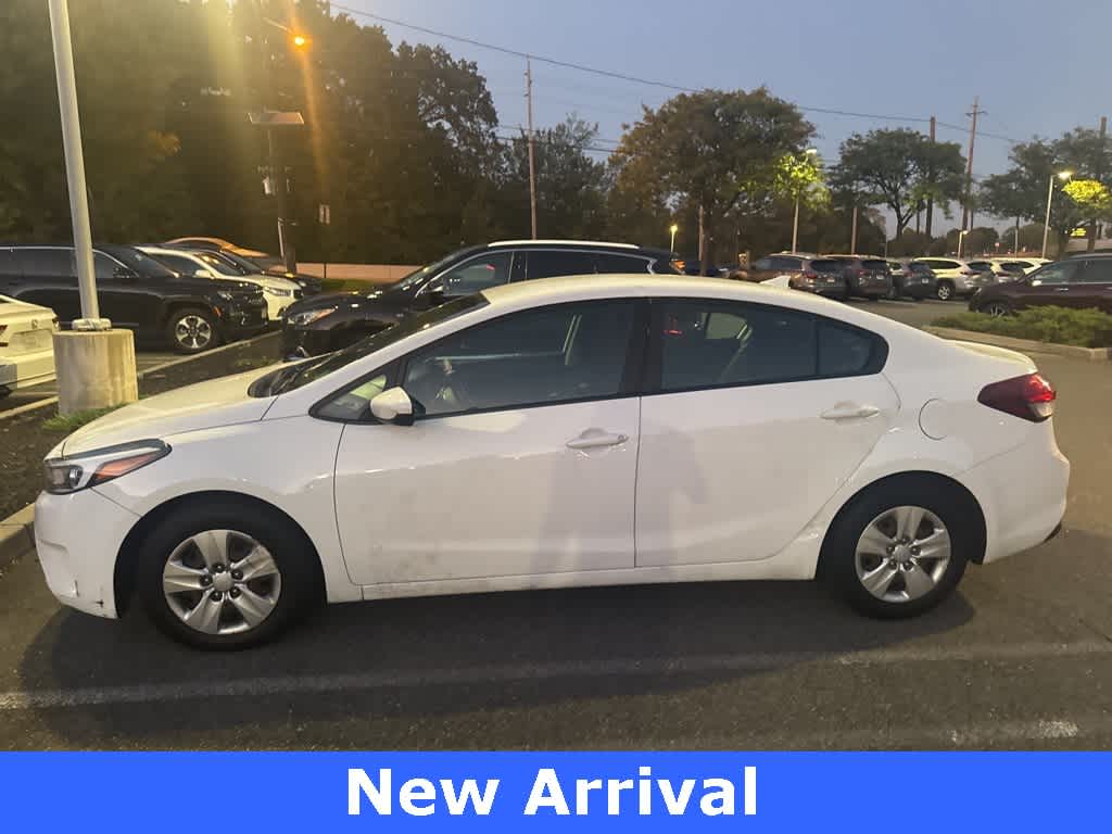 Thumbnail: 2018 Kia Forte - 1