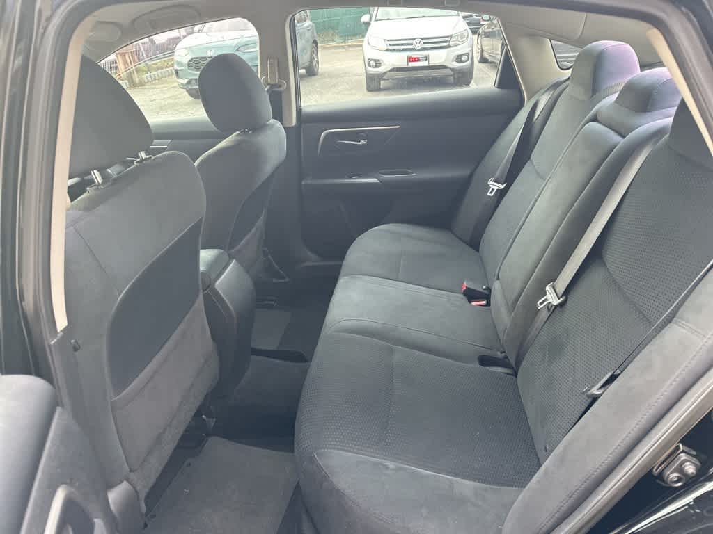 Thumbnail: 2015 Nissan Altima - 19