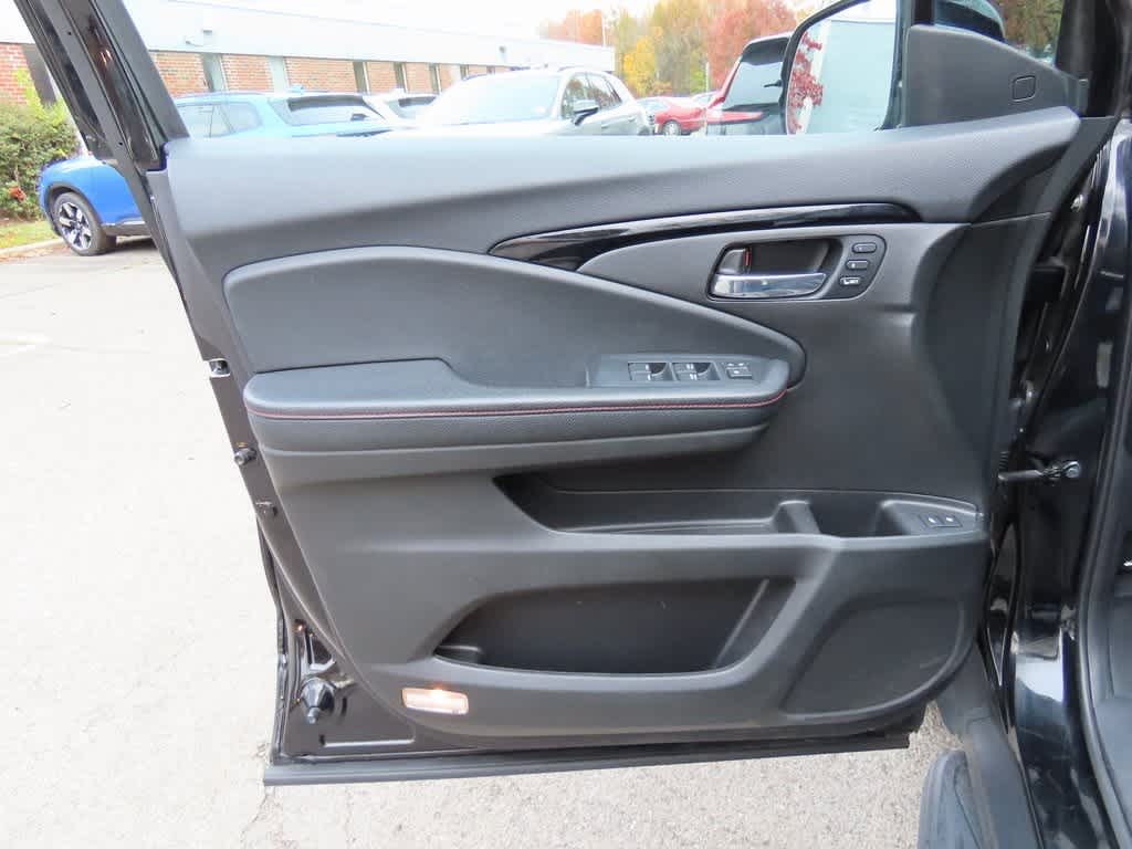 Thumbnail: 2022 Honda Pilot - 18