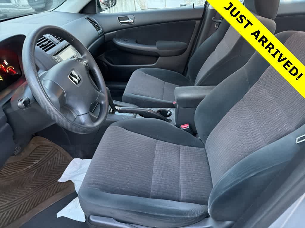 Thumbnail: 2004 Honda Accord - 12