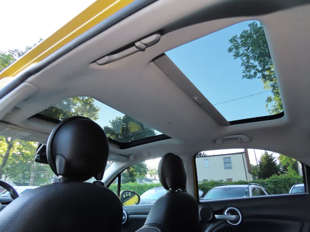 Thumbnail: 2016 Fiat 500X - 15