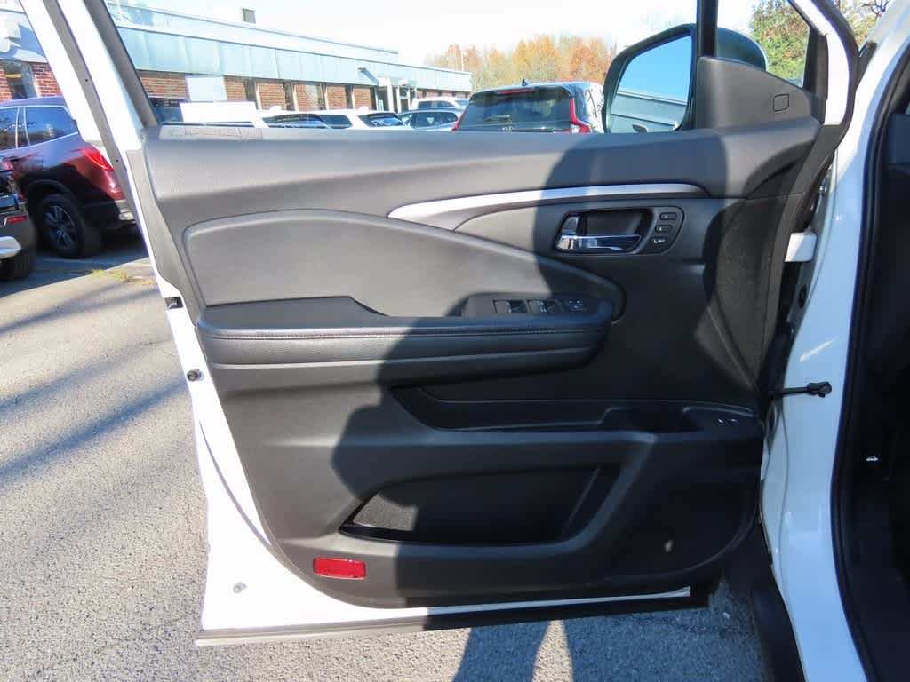 Thumbnail: 2022 Honda Pilot - 16