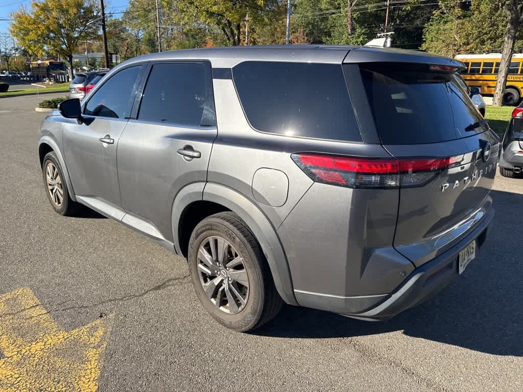 Thumbnail: 2022 Nissan Pathfinder - 10