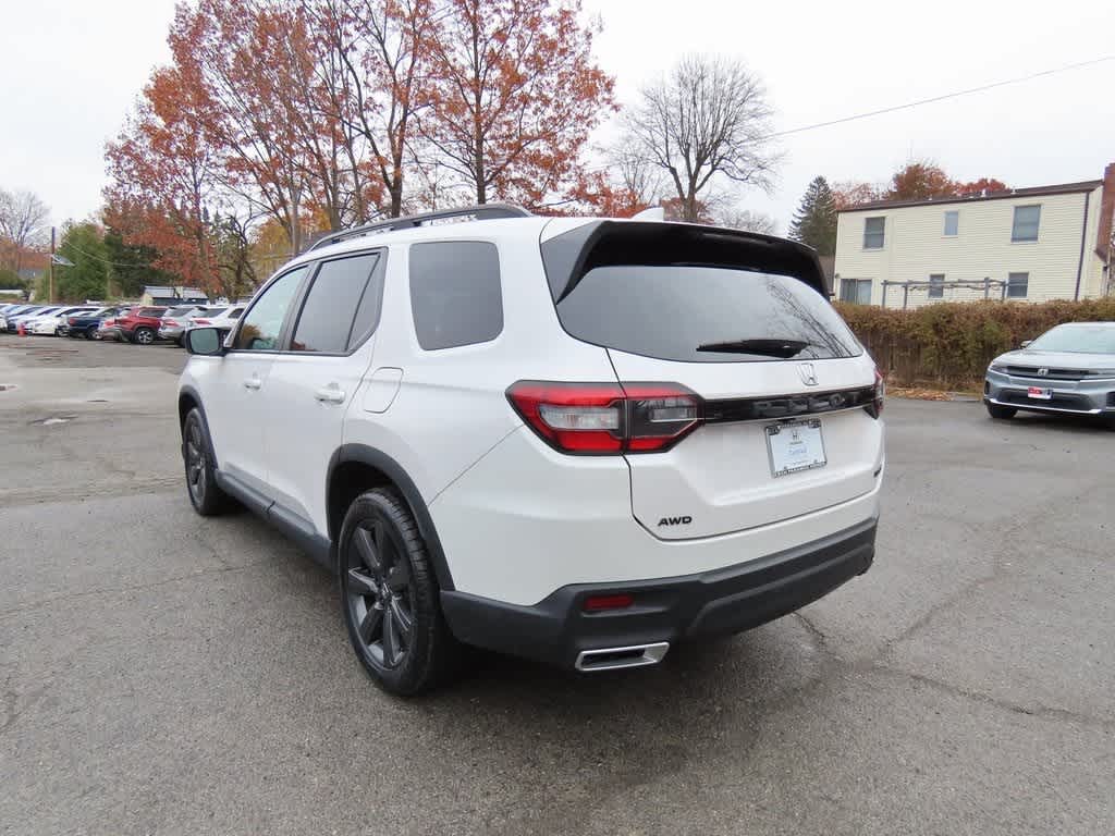 Thumbnail: 2023 Honda Pilot - 4