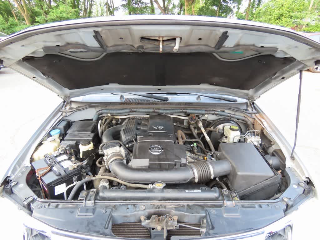Thumbnail: 2011 Nissan Pathfinder - 10