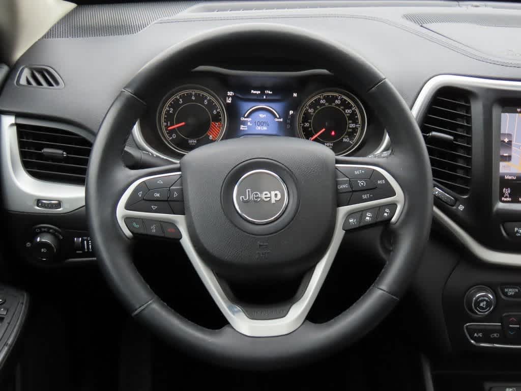 Thumbnail: 2014 Jeep Cherokee - 21