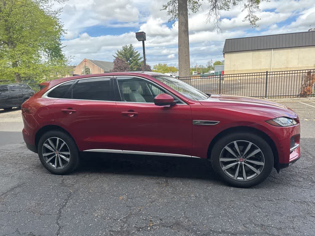 Thumbnail: 2021 Jaguar F-Pace - 11